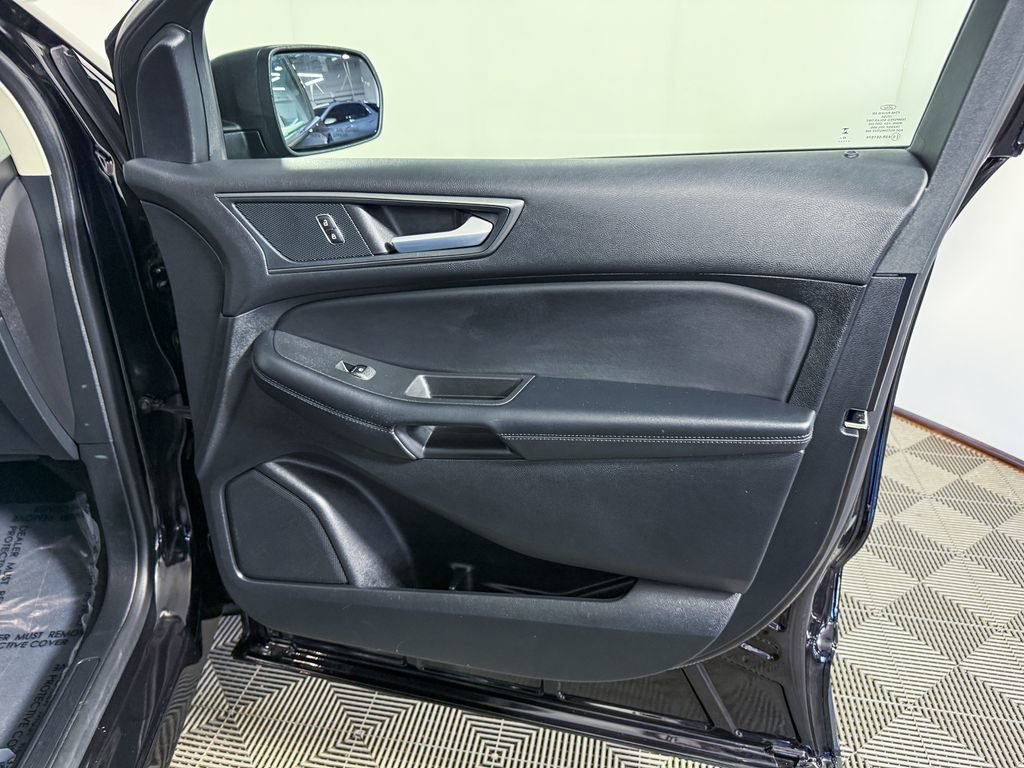 Used 2024 Ford Edge SE image 39