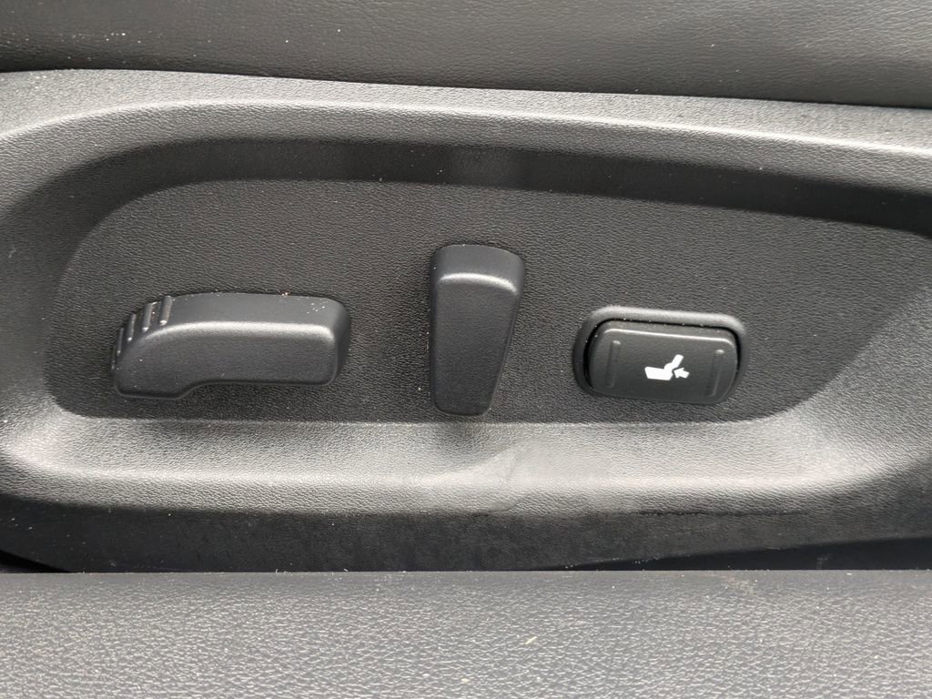 Used 2017 INFINITI Q60 w/ Premium Plus Package 3.0T image 19