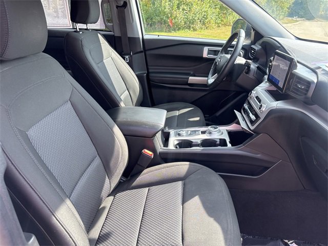 Used 2023 Ford Explorer XLT image 33
