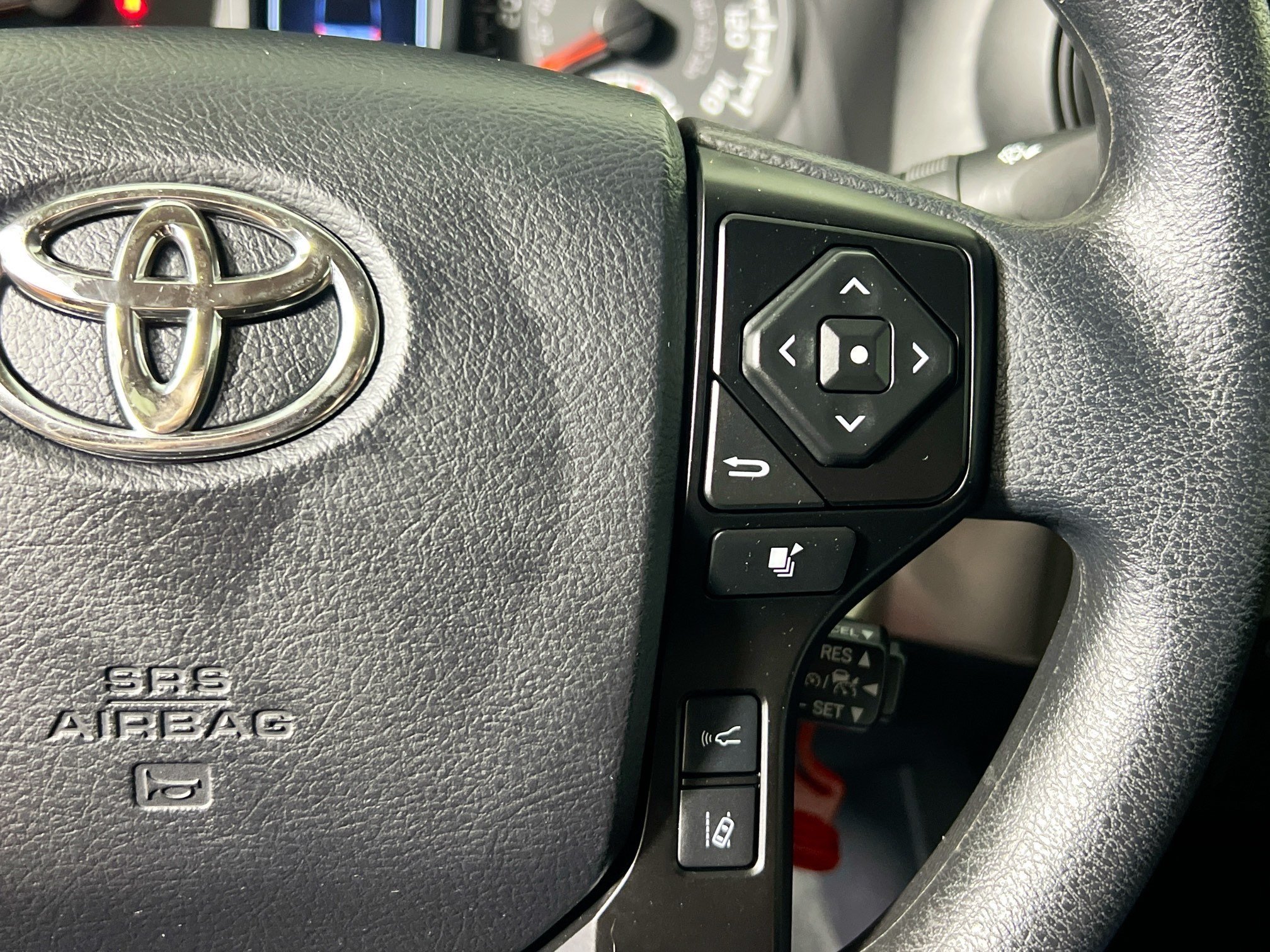 Used 2023 Toyota Tacoma SR AWD/4WD image 19