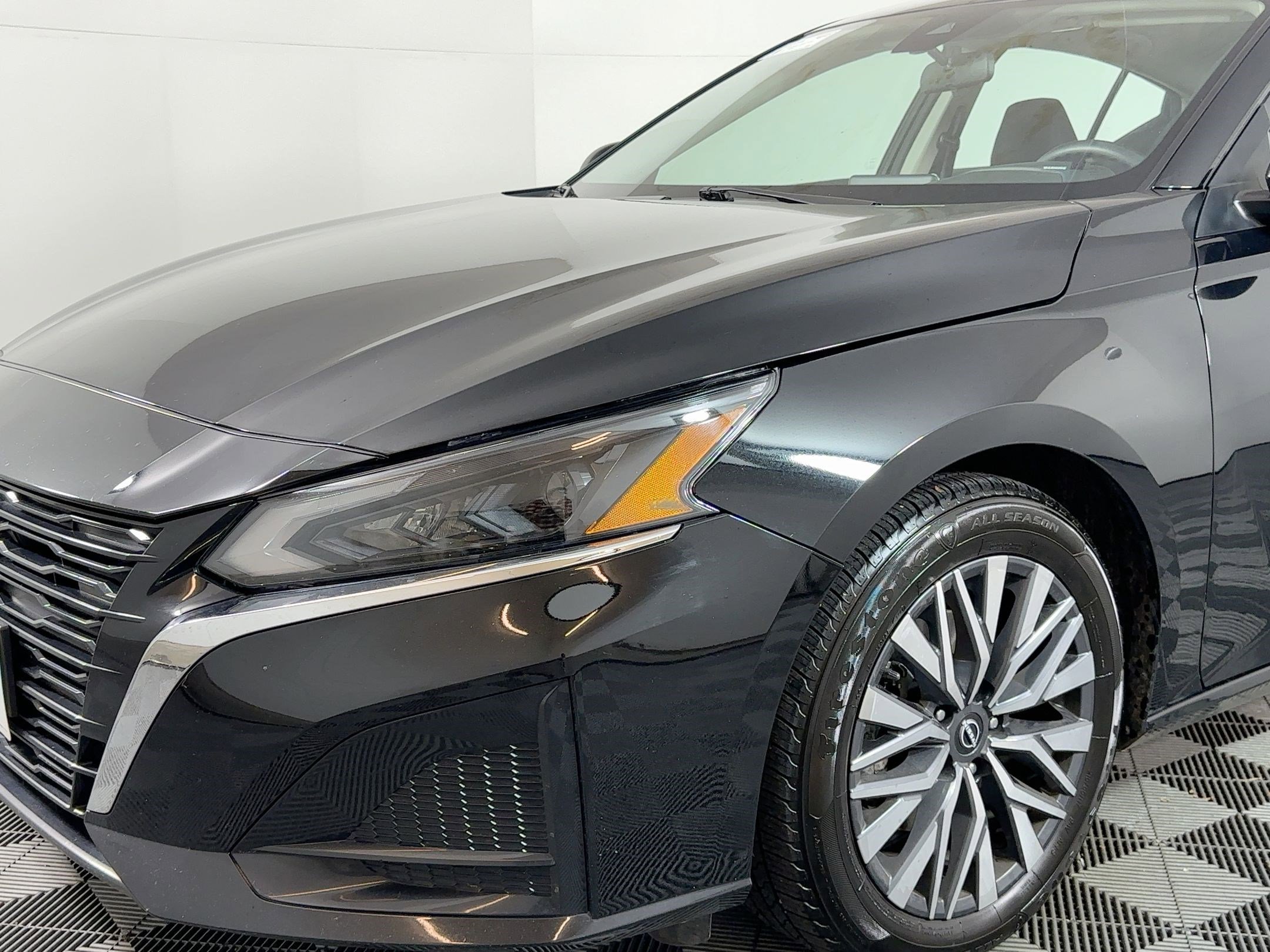 Used 2024 Nissan Altima 2.5 SV image 8