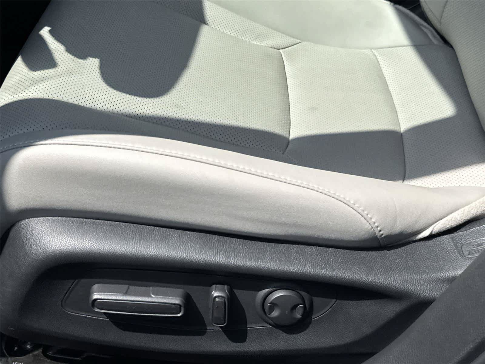 Used 2025 Honda Accord EX-L image 13