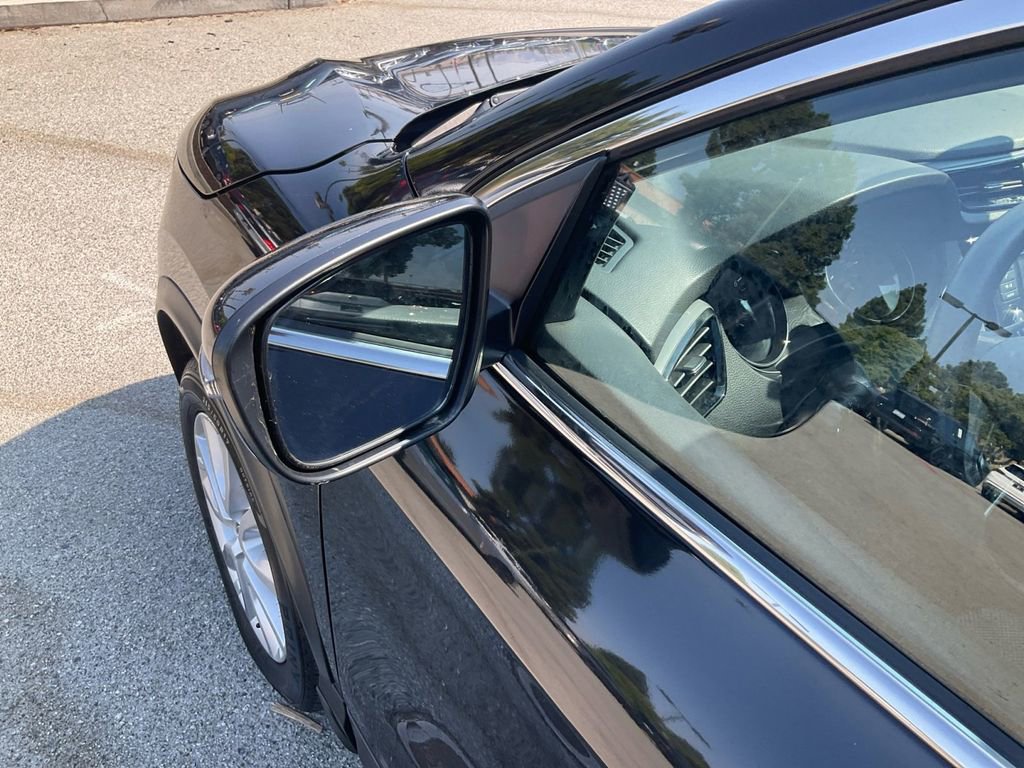 Used 2020 Nissan Rogue Sport SV image 36