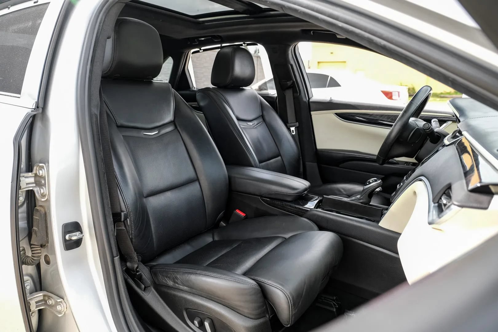 Used 2015 Cadillac XTS Platinum AWD/4WD image 26