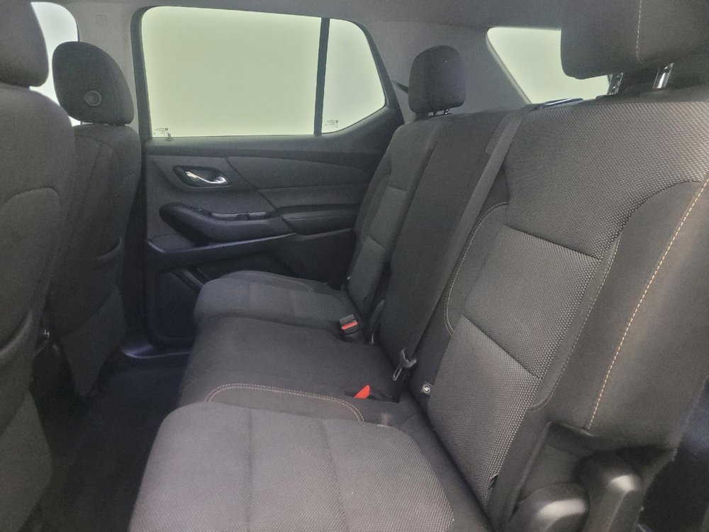 Used 2021 Chevrolet Traverse LS FWD image 18
