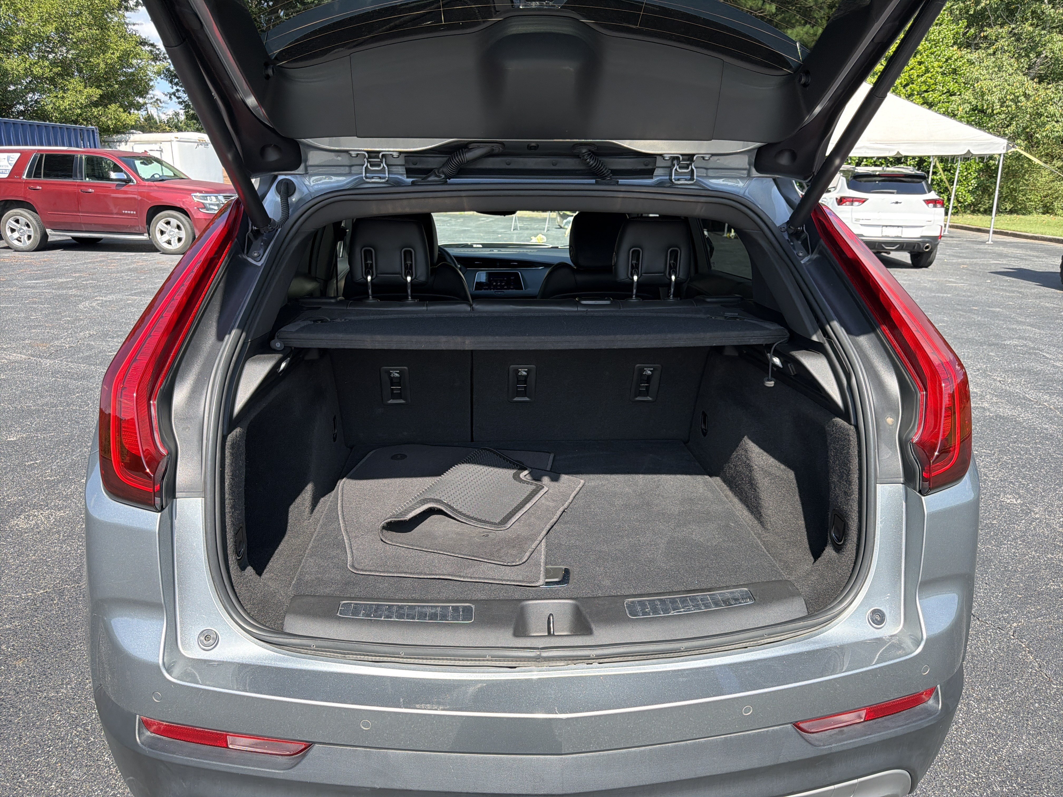Used 2023 Cadillac XT4 Premium Luxury FWD image 18