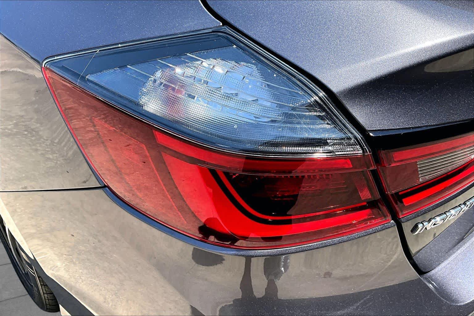 Used 2021 Honda Insight EX image 29
