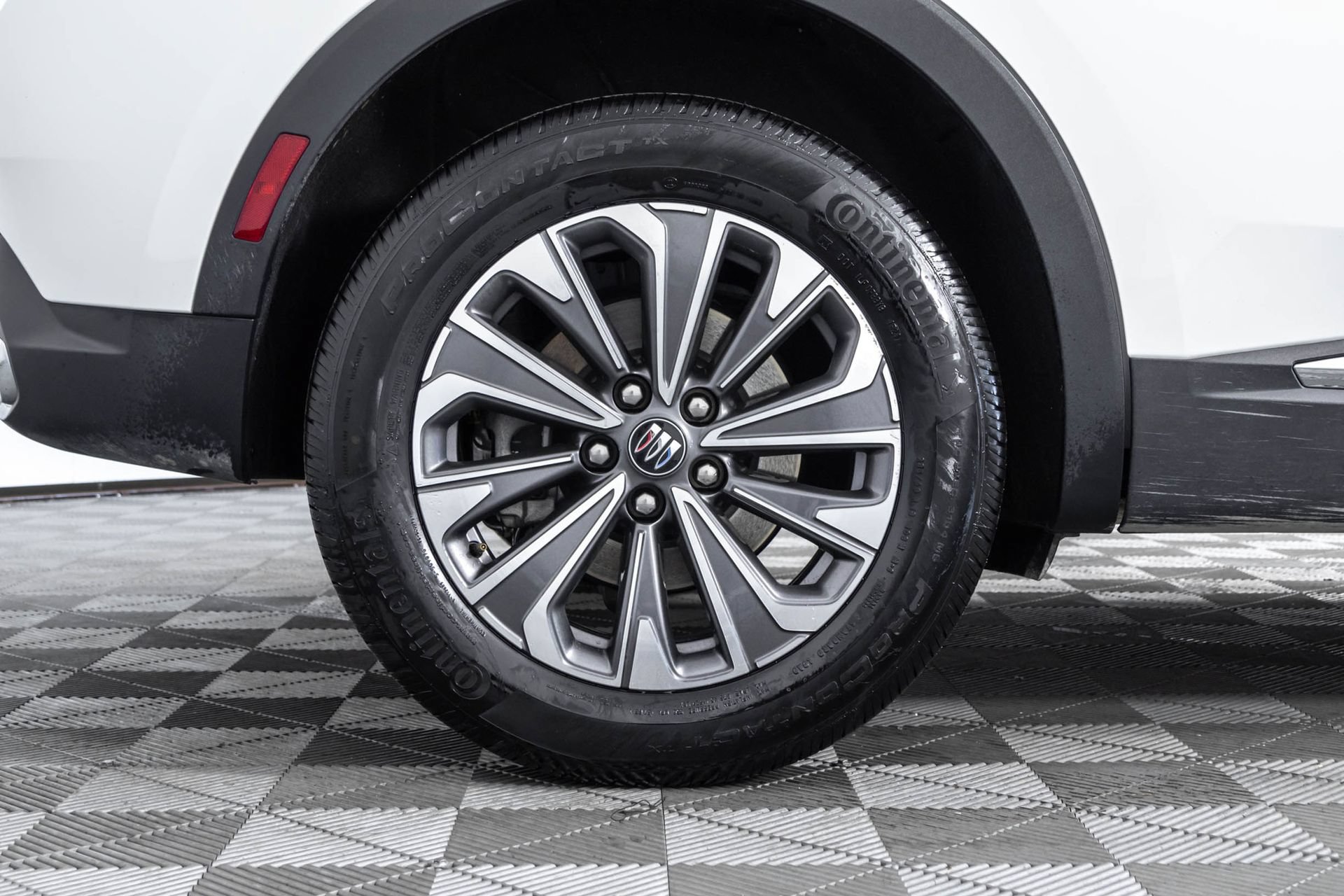 Used 2024 Buick Envision Preferred AWD/4WD image 44
