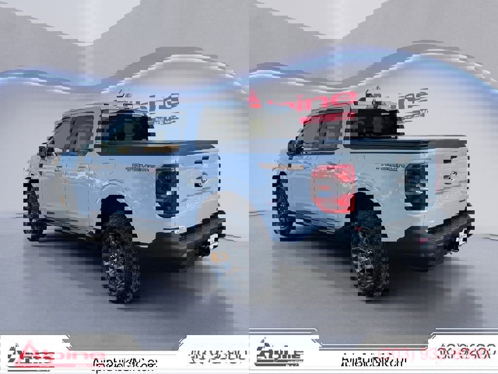 Used 2025 Ford Maverick Tremor image 3