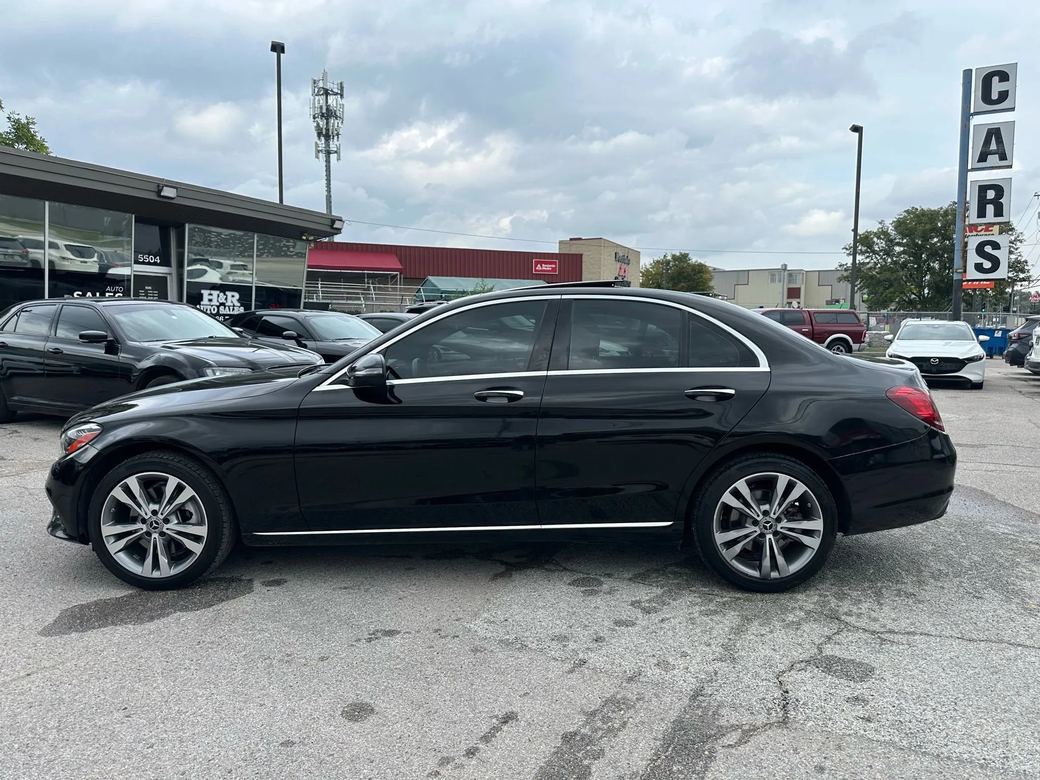 Used 2021 Mercedes-Benz C 300 4MATIC Sedan image 2