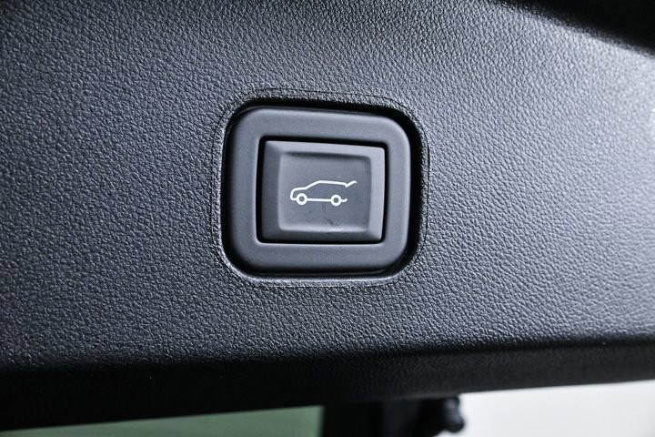 New 2025 Cadillac Lyriq Luxury image 26