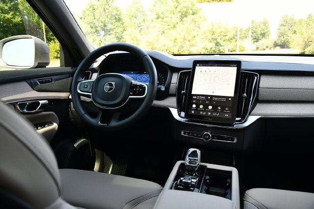 New 2026 Volvo XC90 B6 Plus w/ Protection Package Premier AWD/4WD image 21