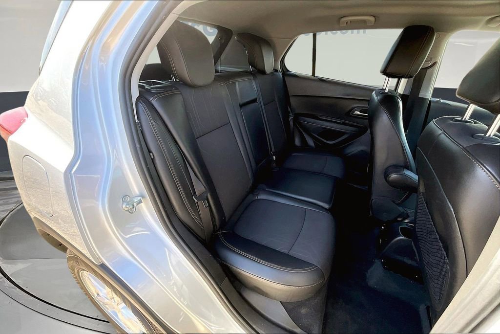 Used 2018 Chevrolet Trax LT w/ LT Convenience Package image 22