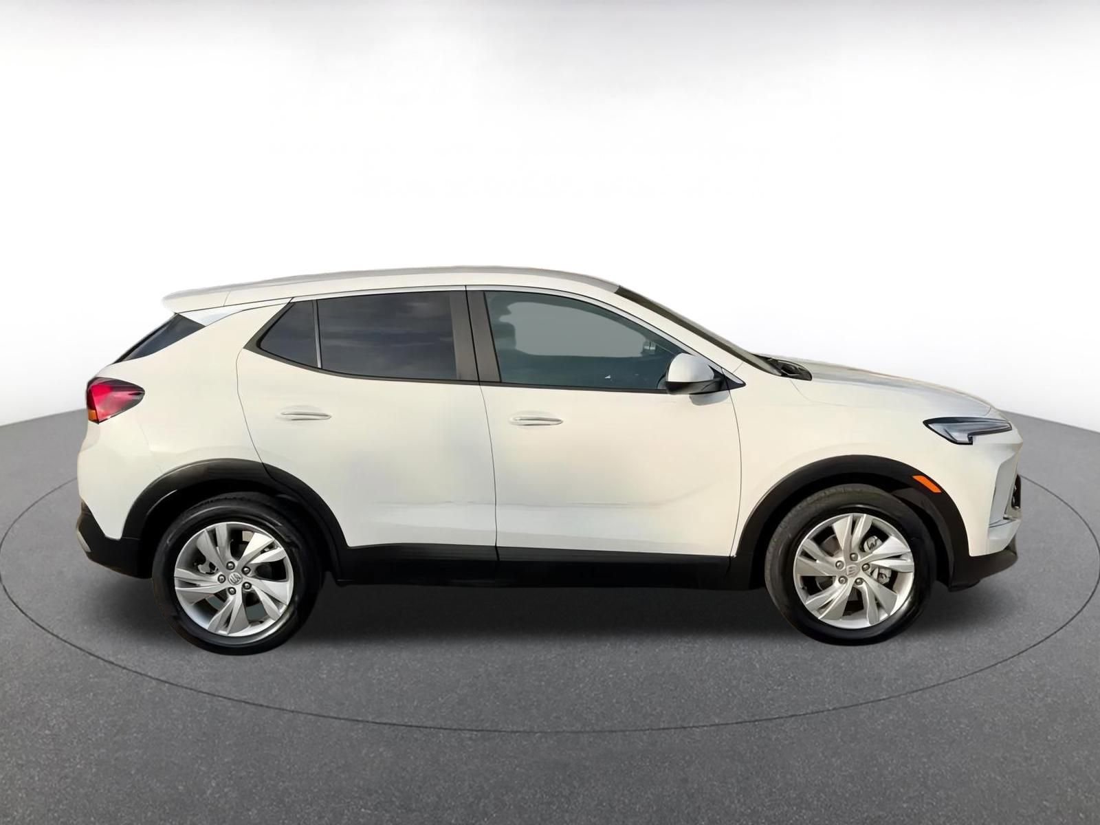 Used 2025 Buick Encore GX Preferred image 16