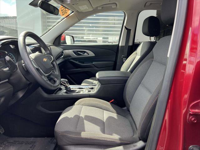 Used 2021 Chevrolet Traverse LT image 20