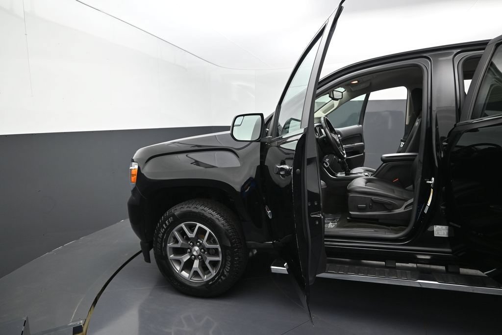 Used 2016 GMC Canyon SLE w/ All Terrain Package AWD/4WD image 12