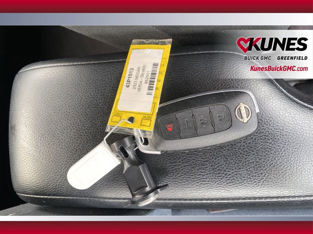 Used 2023 Nissan Versa SV image 38