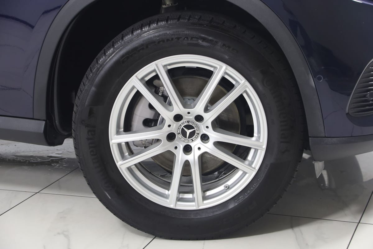 Used 2023 Mercedes-Benz GLC 300 4MATIC w/ Pinnacle Trim Package image 17