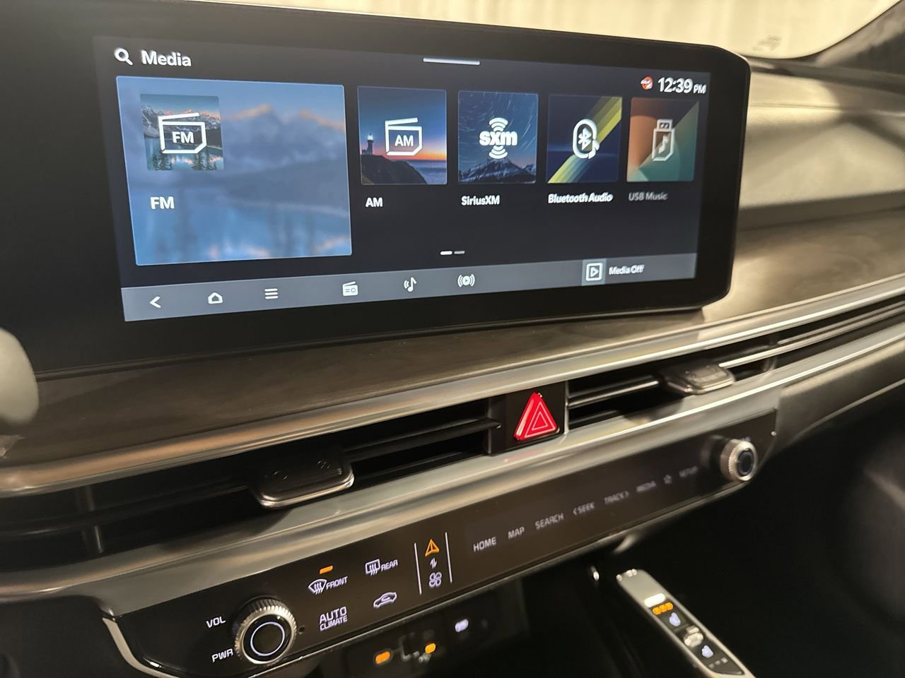 New 2025 Kia Sorento SX Prestige image 21