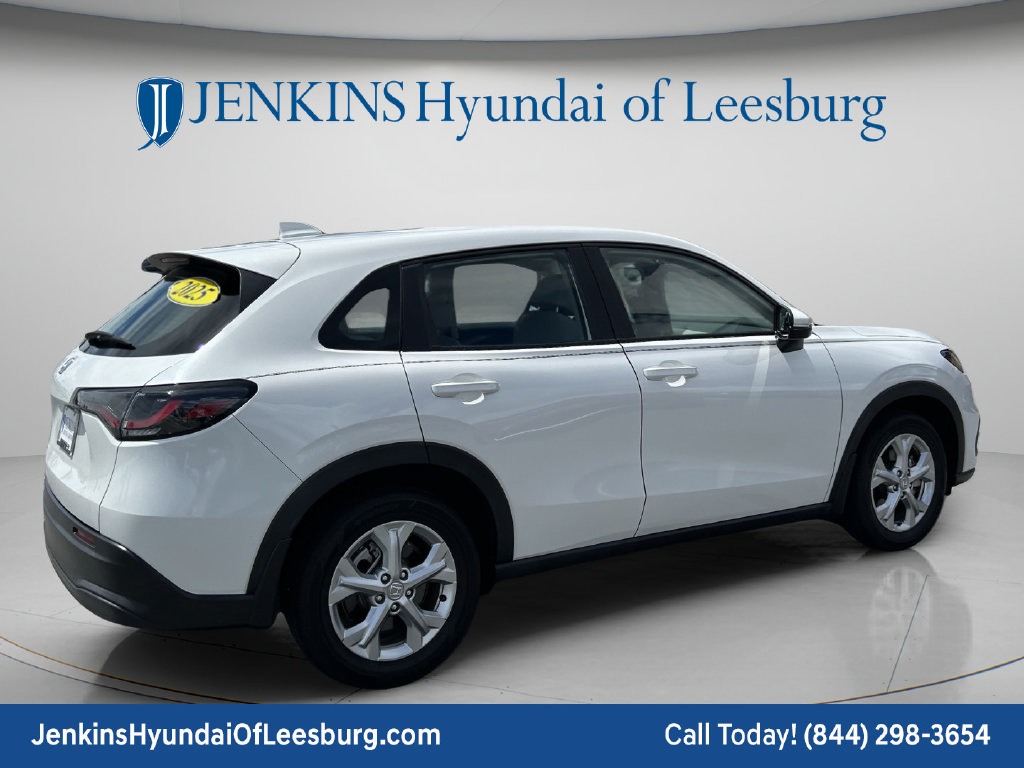 Used 2025 Honda HR-V LX image 5