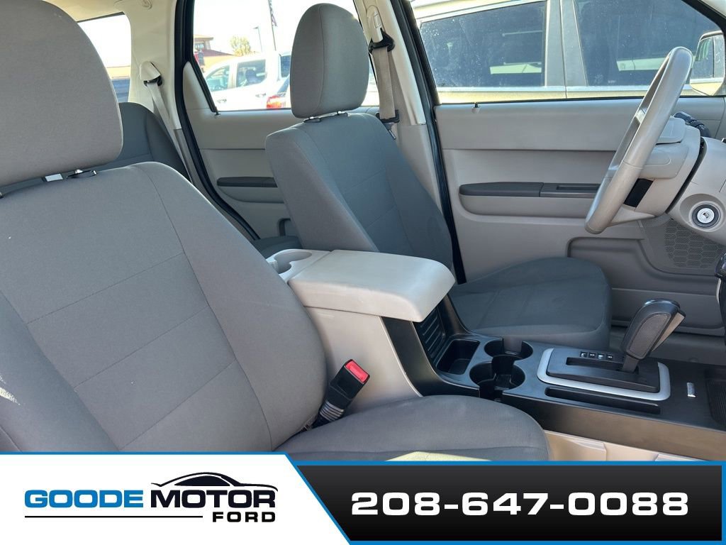 Used 2011 Ford Escape XLS w/ 101A Rapid Spec Order Code FWD image 8