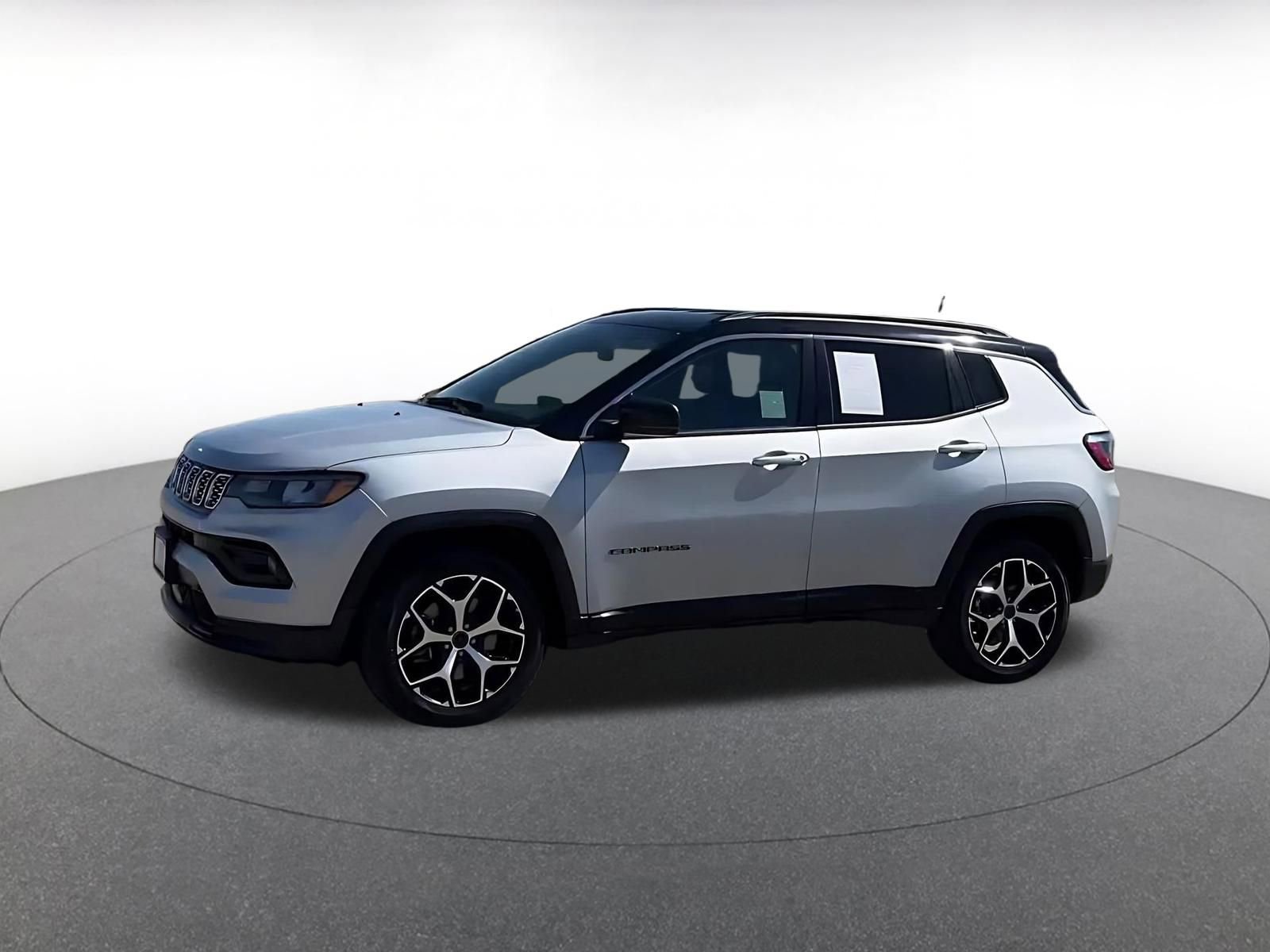 Used 2025 Jeep Compass Limited AWD/4WD image 8