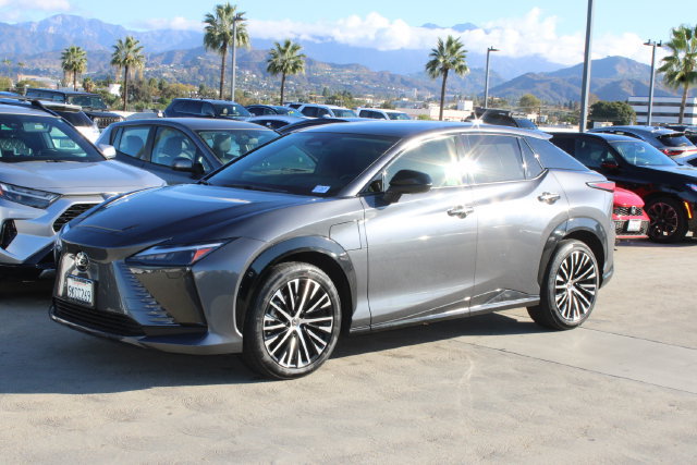 Certified 2023 Lexus RZ 450e Premium w/ Technology Package AWD/4WD image 3