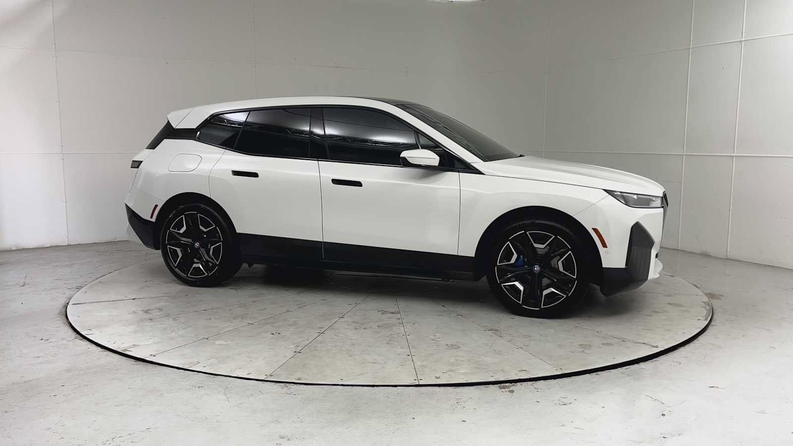 Certified 2024 BMW iX xDrive50 w/ Sport Package AWD/4WD image 8