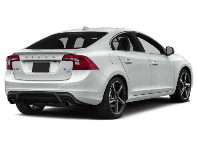Used 2015 Volvo S60 T6 R-Design image 2