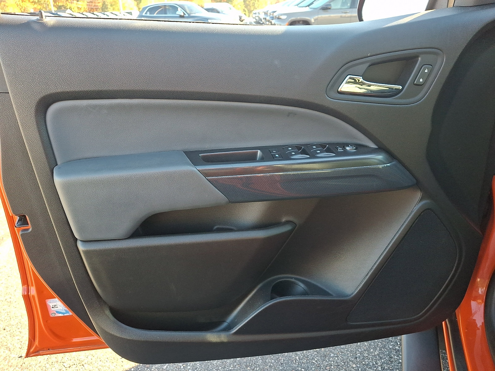 Used 2021 Chevrolet Colorado Z71 w/ Safety Package AWD/4WD image 13