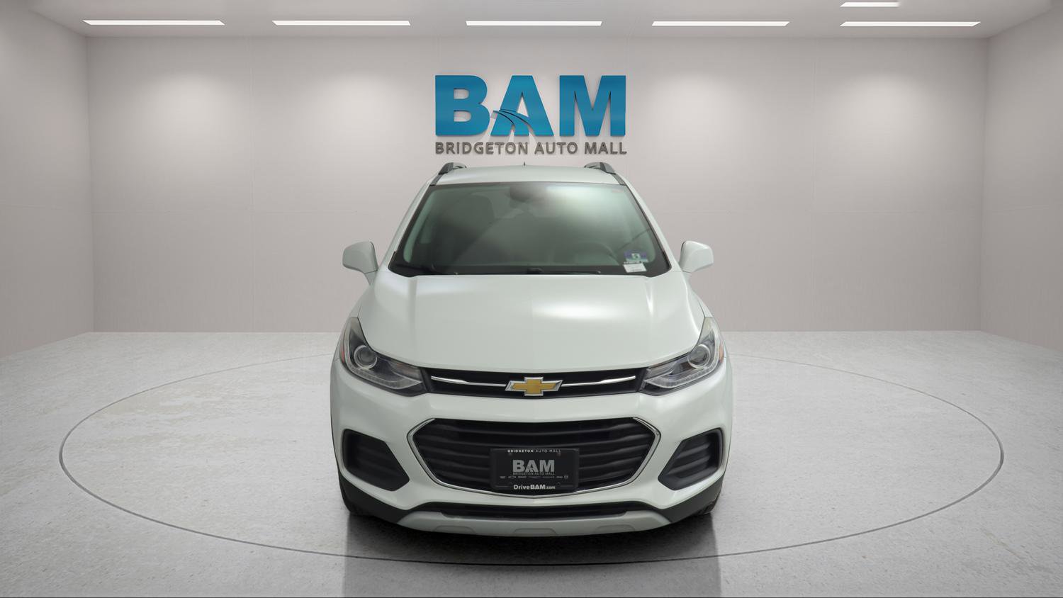 Used 2019 Chevrolet Trax LT w/ LT Convenience Package image 8