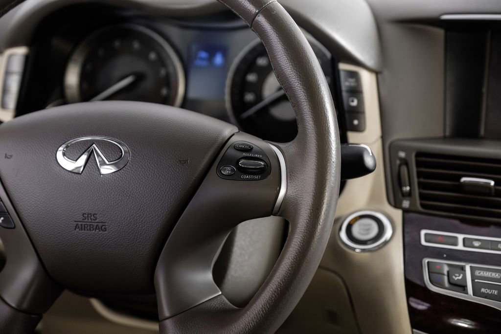 Used 2017 INFINITI Q70 L 3.7 image 15