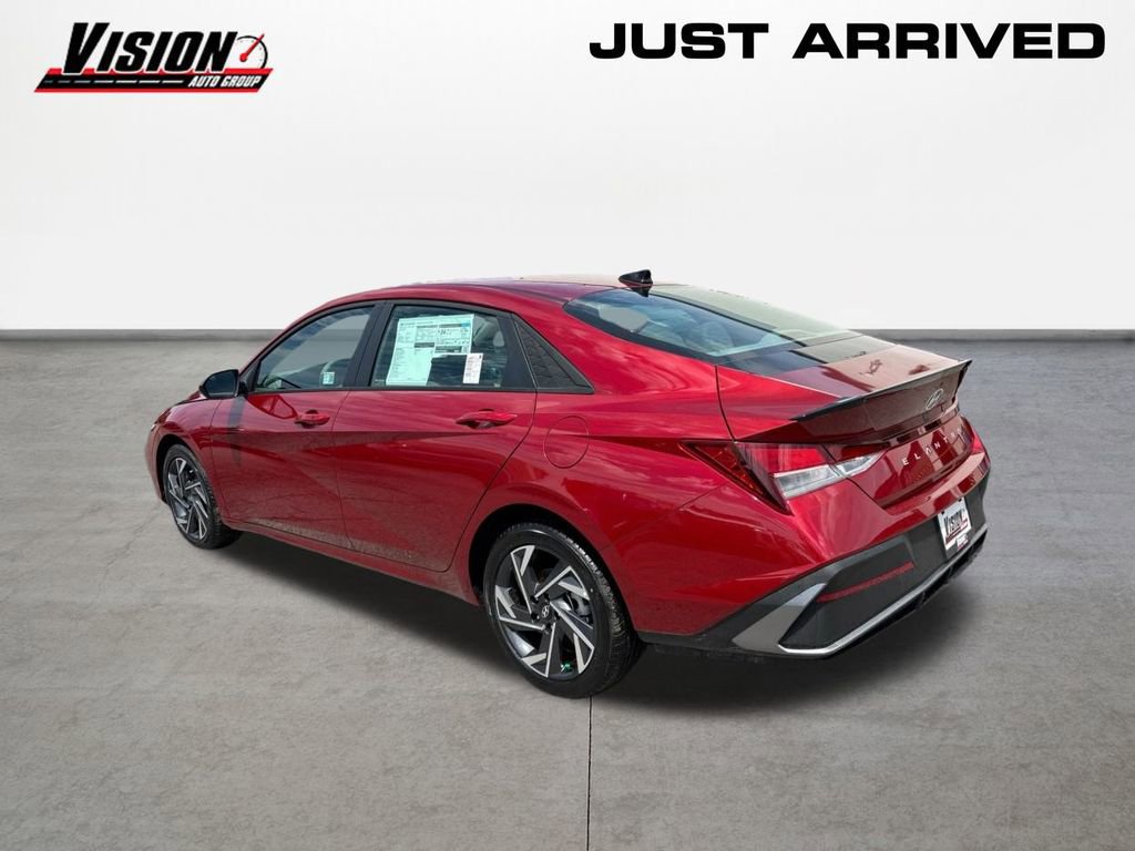 New 2025 Hyundai Elantra Sport image 7