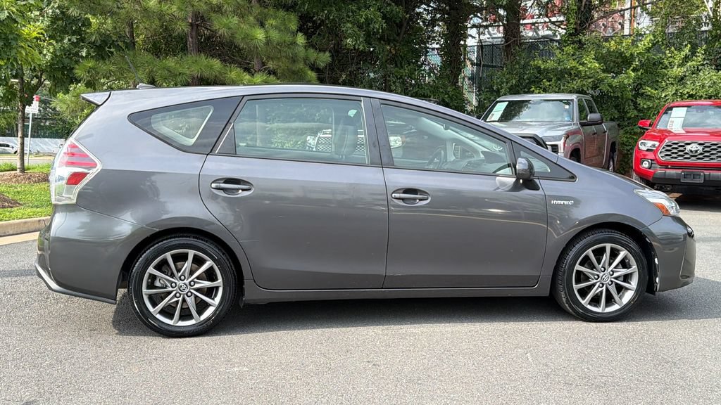 Used 2015 Toyota Prius V Five w/ Advanced Technology Package FWD image 4