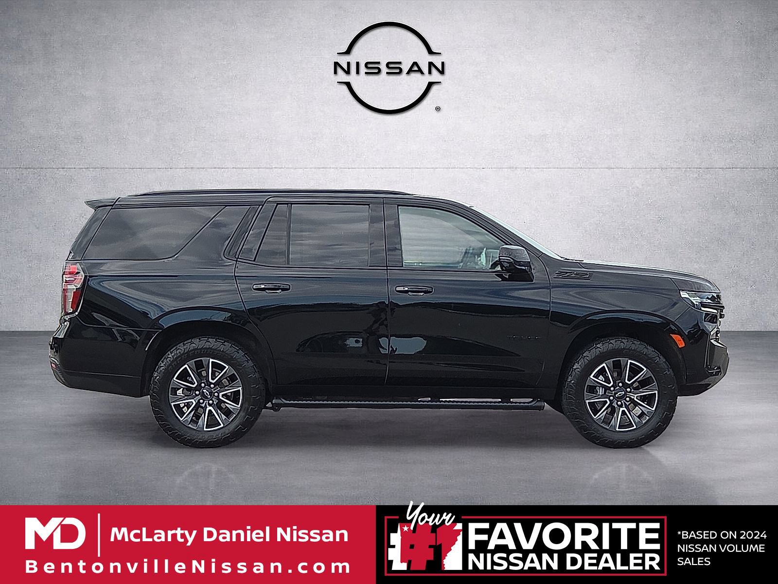 Used 2023 Chevrolet Tahoe Z71 w/ Luxury Package AWD/4WD image 6