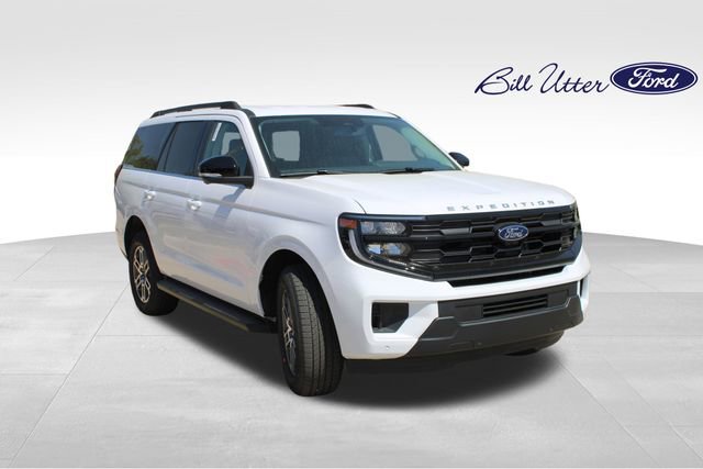 New 2026 Ford Expedition Active image 2