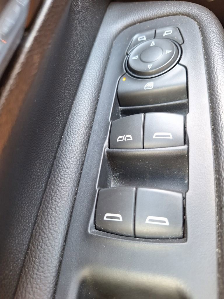 Used 2023 GMC Terrain SLT image 20