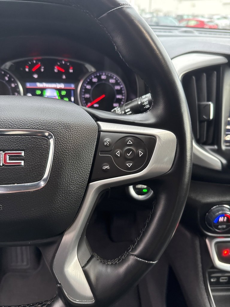 Used 2024 GMC Terrain SLT image 34
