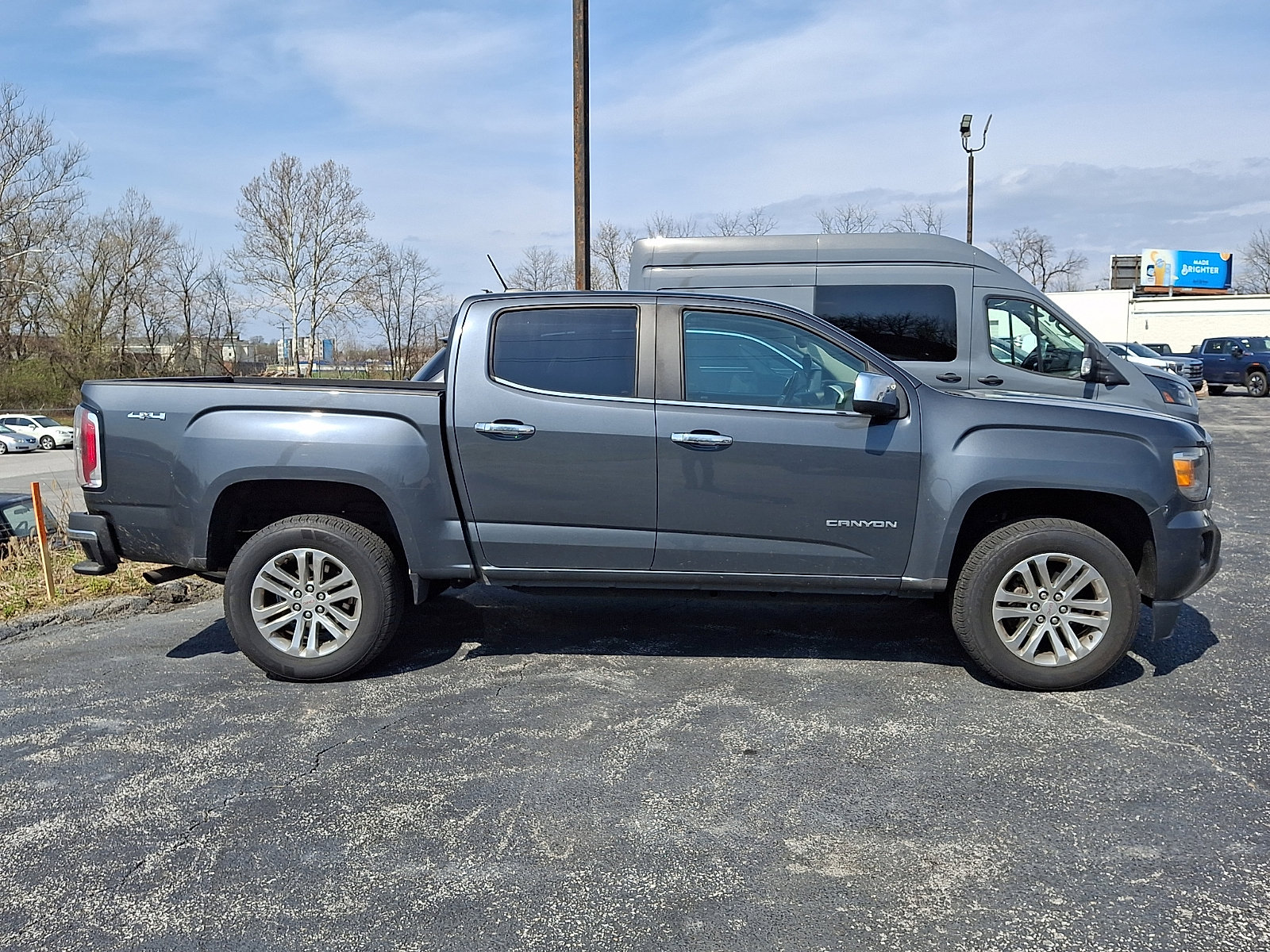 Used 2017 GMC Canyon SLT w/ Driver Alert Package image 8