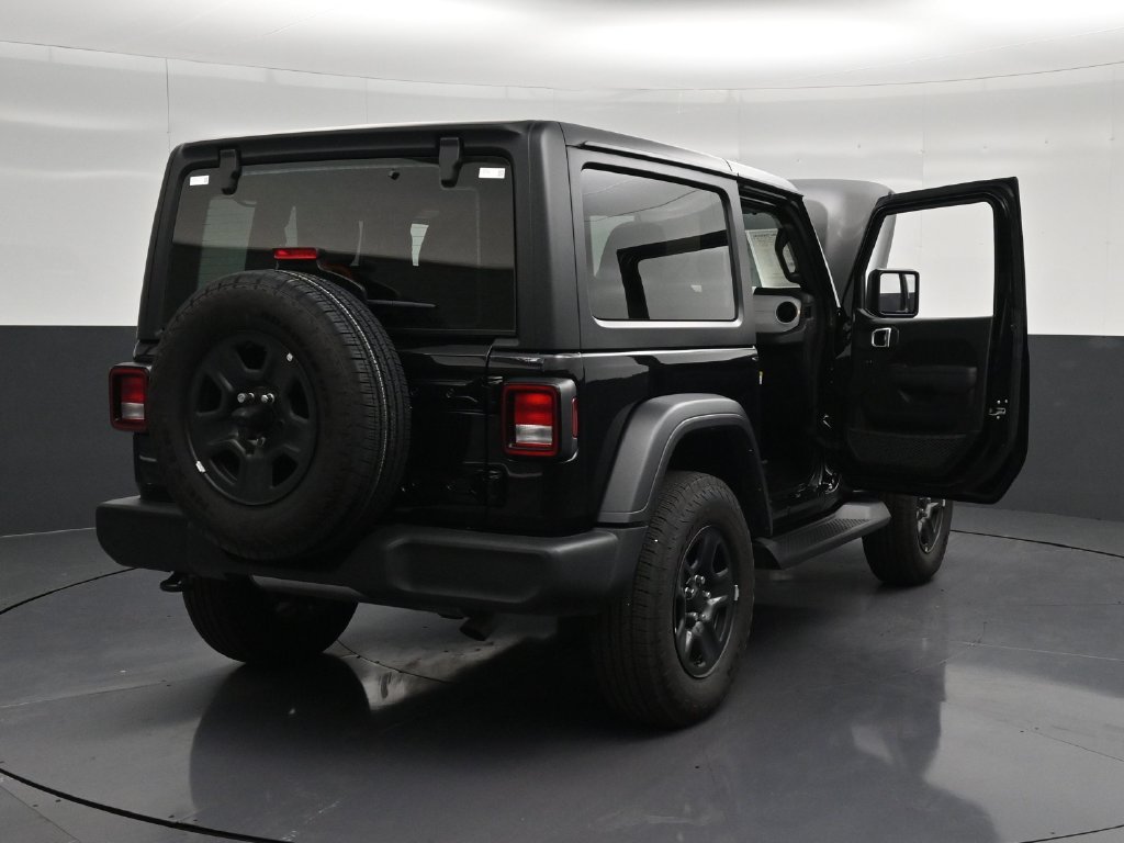 Used 2026 Jeep Wrangler Sport AWD/4WD image 34