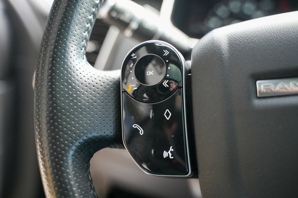 Used 2020 Land Rover Range Rover Sport HSE image 27