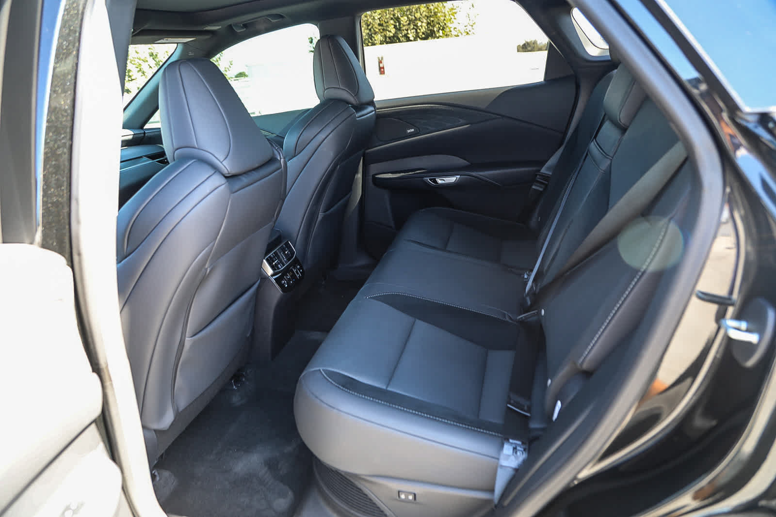 Used 2024 Lexus RX 500h F Sport w/ Convenience Package AWD/4WD image 18