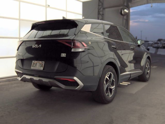 Used 2023 Kia Sportage LX FWD image 4