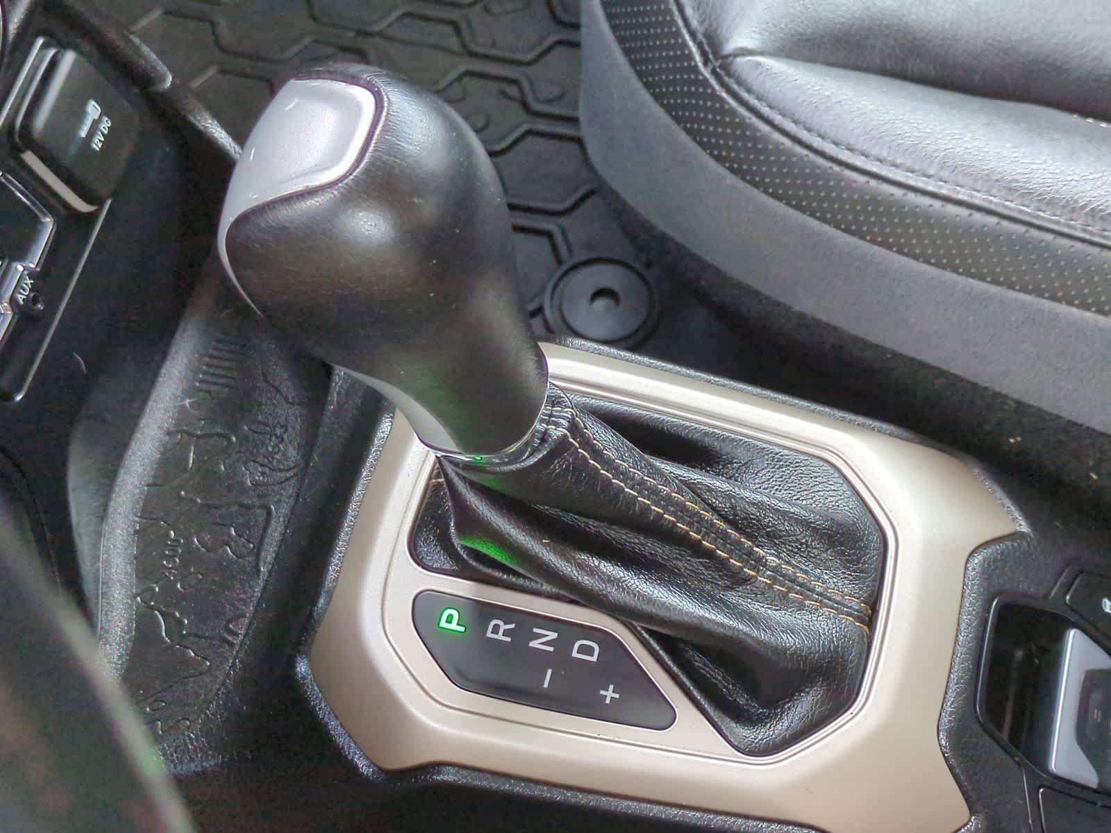 Used 2015 Jeep Renegade Limited FWD image 31