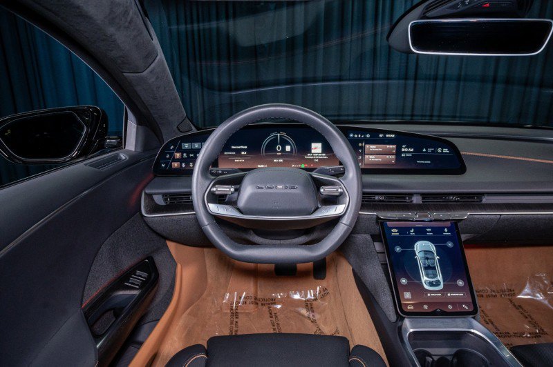 Used 2025 Lucid Air Touring image 20