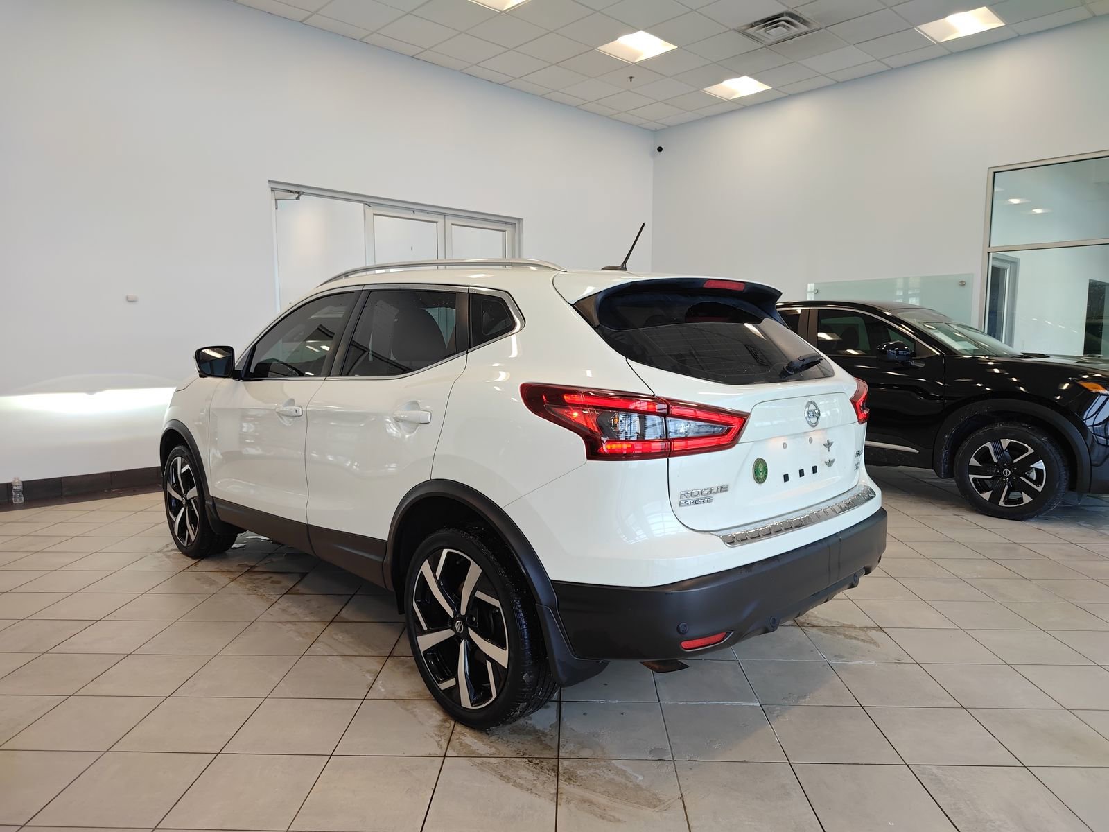 Used 2020 Nissan Rogue Sport SL w/ Premium Package image 5