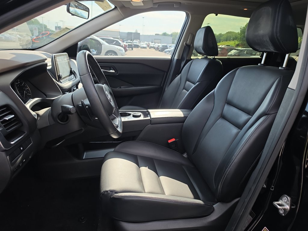 Used 2023 Nissan Rogue SV w/ SV Premium B Package AWD/4WD image 10