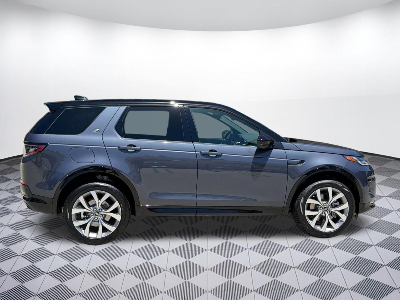 New 2026 Land Rover Discovery Sport Landmark AWD/4WD image 8