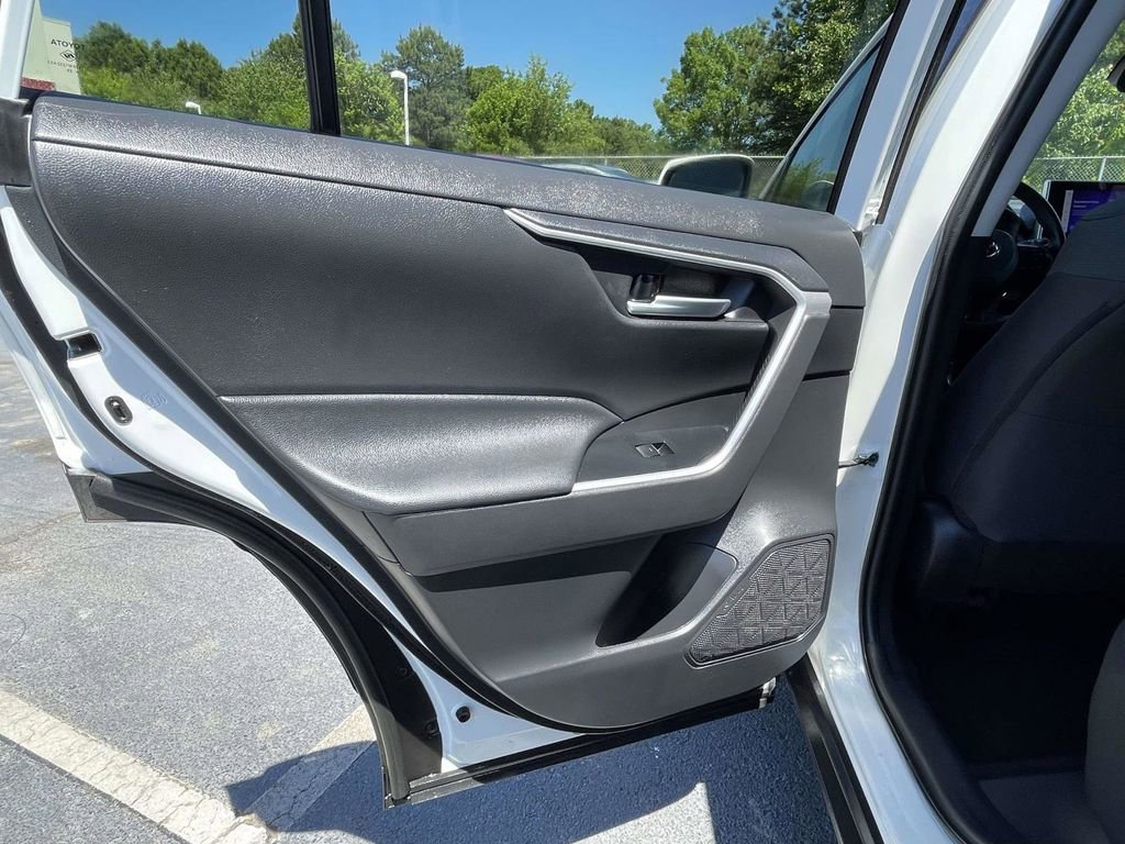 Used 2023 Toyota RAV4 XLE FWD image 17
