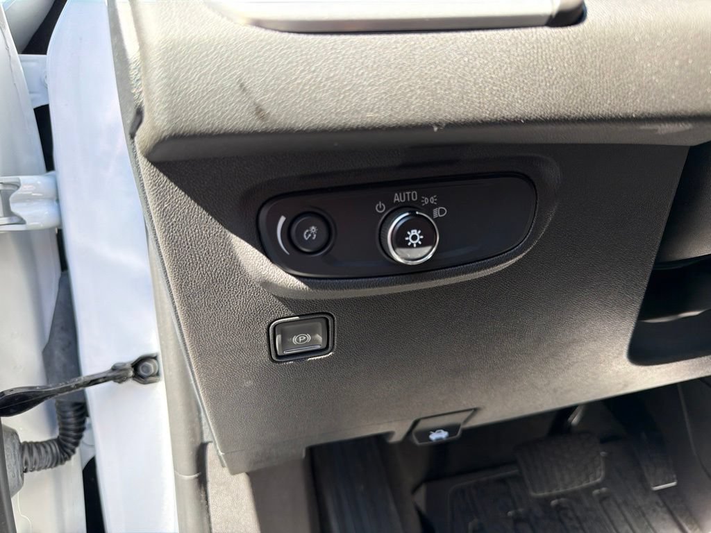 Certified 2024 GMC Terrain SLE w/ Driver Convenience Package FWD image 13
